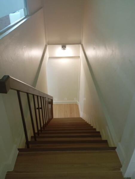 ให้เช่า - โฮมออฟฟิศให้เช่า 4 ชั้น ใกล้ Central พระราม 9 ** ติดถนน ทวีมิตร พระราม 9 ซอย 7, กรุงเทพ