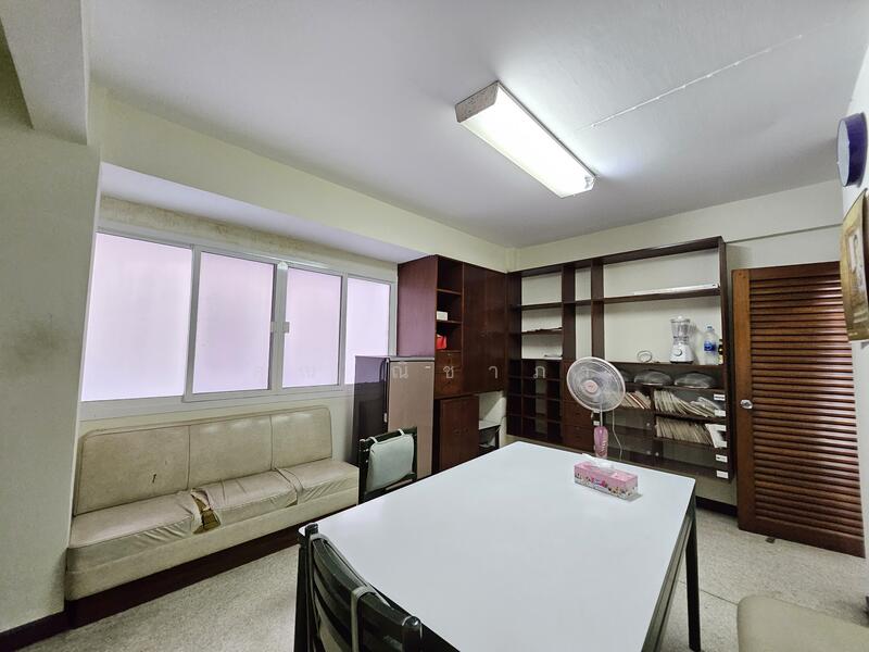 For Rent - Commercial building for rent on Sukhumvit Plus 1, Sukhumvit Road, Phra Khanong, Bangkok