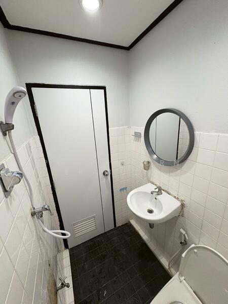 For Rent - ให้เช่าทาวน์เฮ้าส์ ซอยกำนันแม้น 13 ใกล้ BigC กัลปพฤกษ์, Bangkok