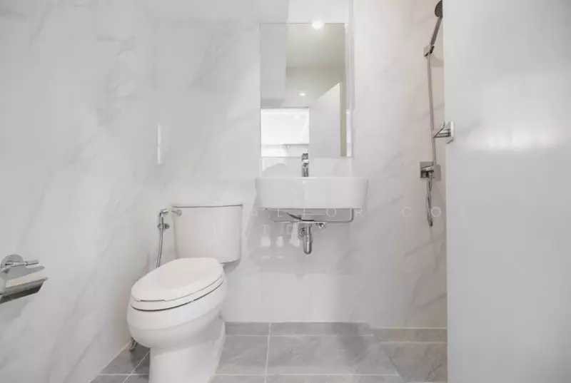 For Sale or Rent Bangkok Twin House Baan Klang Muang The Edition Prawet BRE26292, Bangkok, Prawet, Prawet, Bangkok, 4 Bedrooms, 240 sqm, Single Detached House For Sale, by Hero Realtor Co., Ltd., 500072134 - DDproperty.com