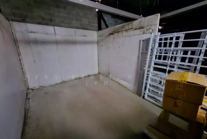 For Rent - For Rent Bangkok Warehouse Lat phrao Chatuchak BTS Ha Yaek Lat Phrao MRT Lat Phrao BRE26291, Bangkok