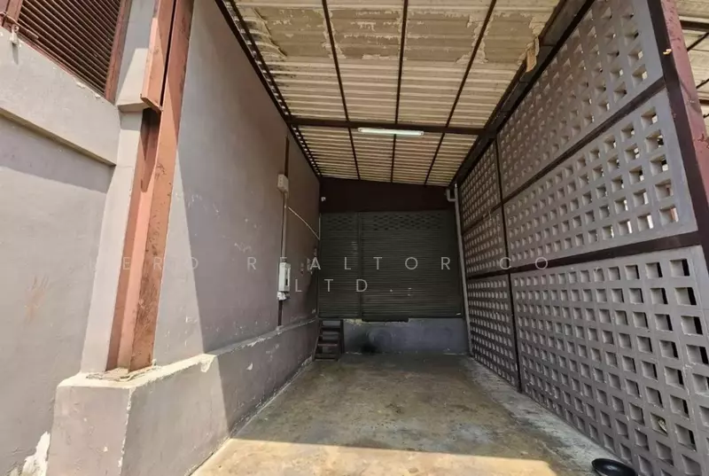 For Rent - For Rent Bangkok Warehouse Lat phrao Chatuchak BTS Ha Yaek Lat Phrao MRT Lat Phrao BRE26291, Bangkok
