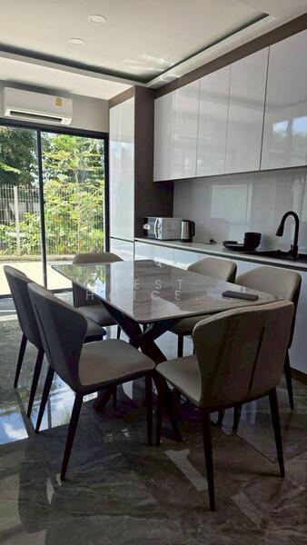 For Sale - 3-Story Pool Villa for Sale in Chiang Mai City., Chiang Mai