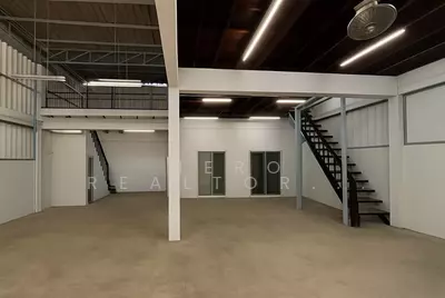 ขาย - ขายหรือให้เช่า โกดัง พร้อมสำนักงาน เจริญรัถ คลองสาน ใกล้ ICONSIAM และ BTS คลองสาน BRE26317, กรุงเทพ