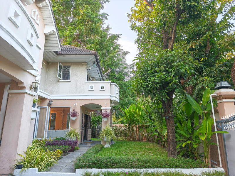 For Sale - Baan Phakamas, Bangkok