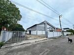 ให้เช่าโกดัง ลาดหลุมแก้ว ปทุมธานี ใกล้ถนนบางบัวทอง - สุพรรณบุรี ขนาด 1 ไร่, ปทุมธานี