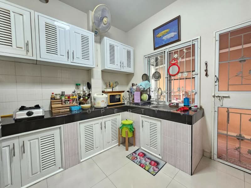 มณีรินทร์ เพลส ชลบุรี (Maneerint Place), Chon Buri (Pattaya), Huai Kapi, Muang Chon Buri, Chon Buri (Pattaya), 4 Bedrooms, 150 sqm, Townhouse For Sale, by The Best Property ปู, 500072519 - DDproperty.com