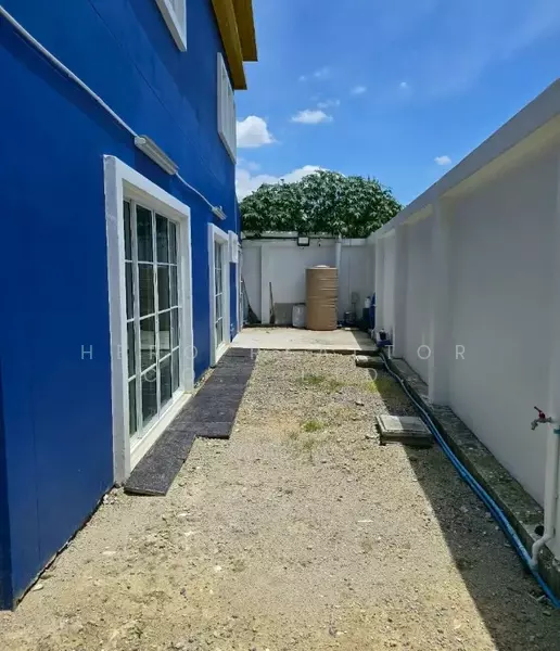 For Sale - For Sale or Rent Bangkok Warehouse with Office and Residential Space bre26327, Bangkok