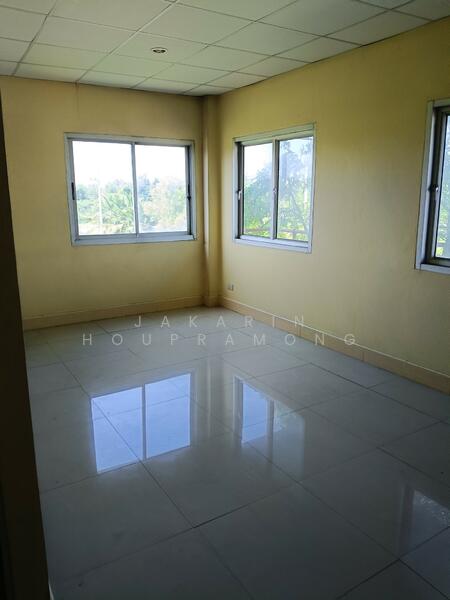 For Rent - ให้เช่าโกดัง รังสิต คลองหลวง คลอง6 ปทุมธานี พื้นที่ 1,400 ตรม พร้อม เครน 4 ตัว, Pathum Thani