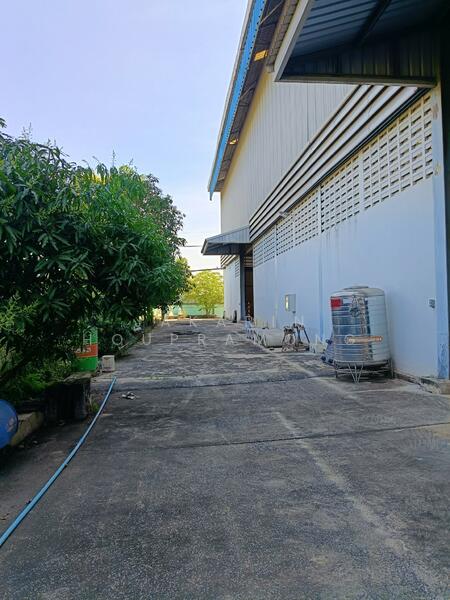 For Rent - ให้เช่าโกดัง รังสิต คลองหลวง คลอง6 ปทุมธานี พื้นที่ 1,400 ตรม พร้อม เครน 4 ตัว, Pathum Thani