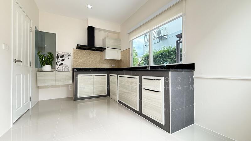 For Sale - Golden Town Onnut-Pattanakarn, Bangkok