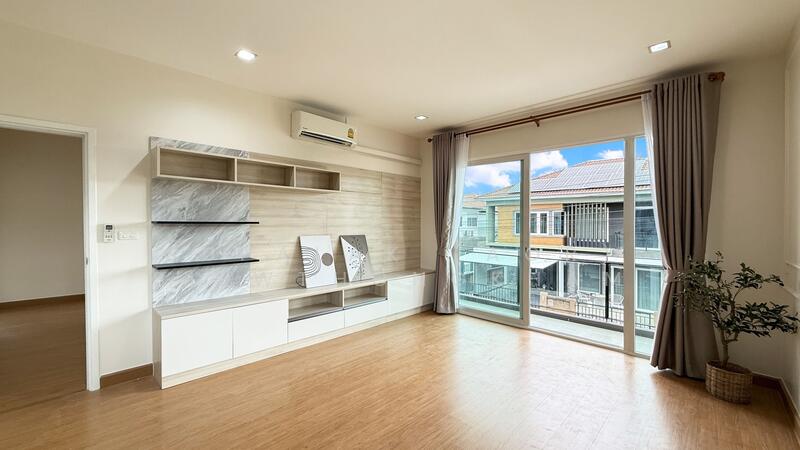 For Sale - Golden Town Onnut-Pattanakarn, Bangkok