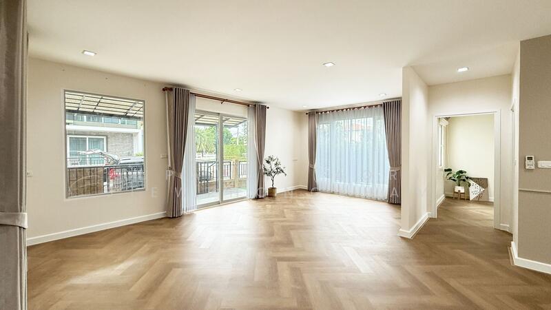 For Sale - Golden Town Onnut-Pattanakarn, Bangkok