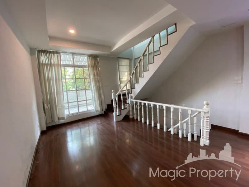 Commercial Building Near BTS Ekkamai, Bangkok, Khlong Tan Nua, Watthana, Bangkok, , 280 sqm, Shophouse For Rent, by Magic Property, 500072800 - DDproperty.com