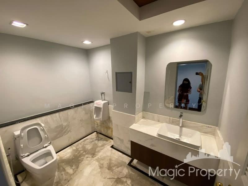 Commercial Building Near BTS Ekkamai, Bangkok, Khlong Tan Nua, Watthana, Bangkok, , 280 sqm, Shophouse For Rent, by Magic Property, 500072800 - DDproperty.com