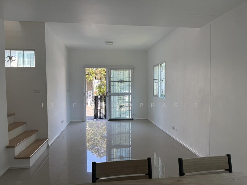 Pruksa Ville 79 Phaholyothin-Rangsit : พฤกษาวิลล์ 79 พหลโยธิน-รังสิต, ปทุมธานี, ถนนเลียบคลองเปรมประชากร, สวนพริกไทย, เมืองปทุมธานี, ปทุมธานี, 110 ตร.ม., ทาวน์เฮ้าส์ ขาย, โดย Line: mooprasit, 500072849 - DDproperty.com