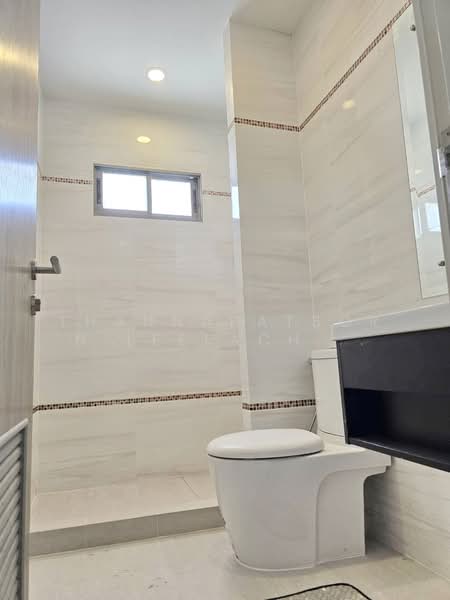 Perfect Place Rama 9-Krungthep Kreetha, Bangkok, Srinakarin - Rom Klao Road, Khlong Song Ton Nun, Lat Krabang, Bangkok, 4 Bedrooms, 176 sqm, Single Detached House For Rent, by Thannapatsorn Leelacherdchai, 500072871 - DDproperty.com