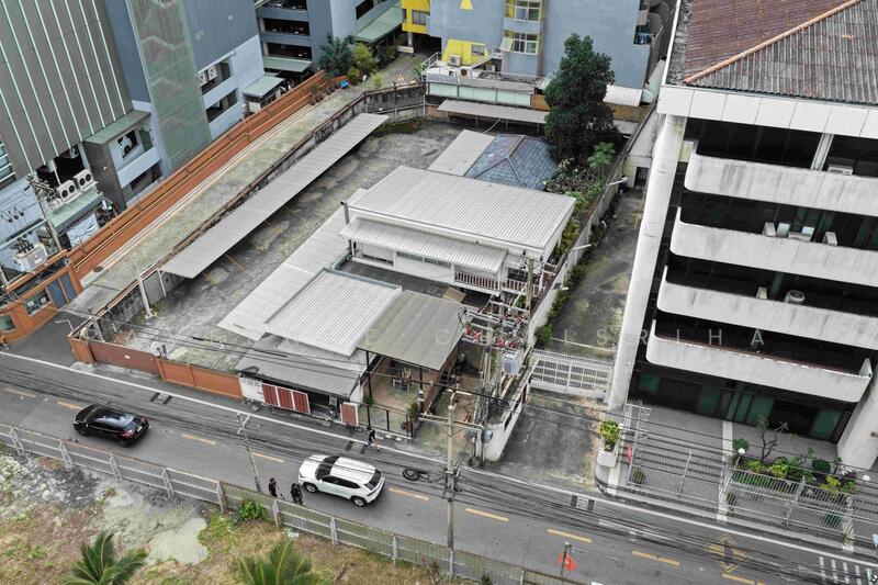 ขาย - ขายบ้านพร้อมร้านอาหาร เอกมัย – สุขุมวิท 42, กรุงเทพ