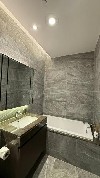 The Esse Sukhumvit 36, Bangkok, Soi Sukhumvit 36, Sukhumvit Road, Phra Kanong, Khlong Toei, Bangkok, 2 Bedrooms, 77 sqm, Condo For Sale, by Chanon Phangchienghien, 500072918 - DDproperty.com