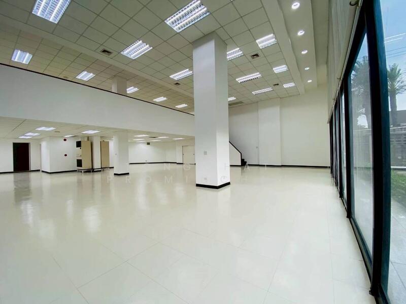 ให้เช่า - พื้นที่โชว์รูมให้เช่า ห้วยขวาง รัชดาภิเษก, กรุงเทพ