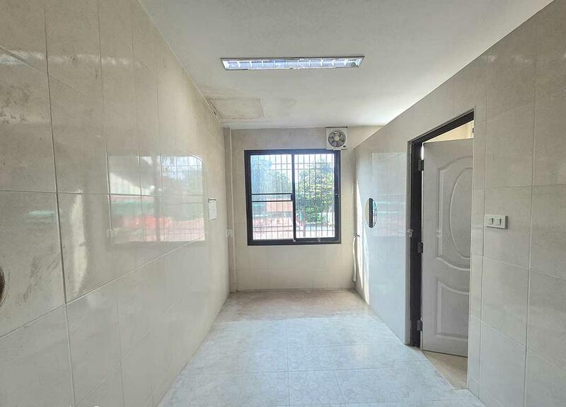 ขาย - ตึก 4 ชั้น พระราม 3 ซอย 14, กรุงเทพ