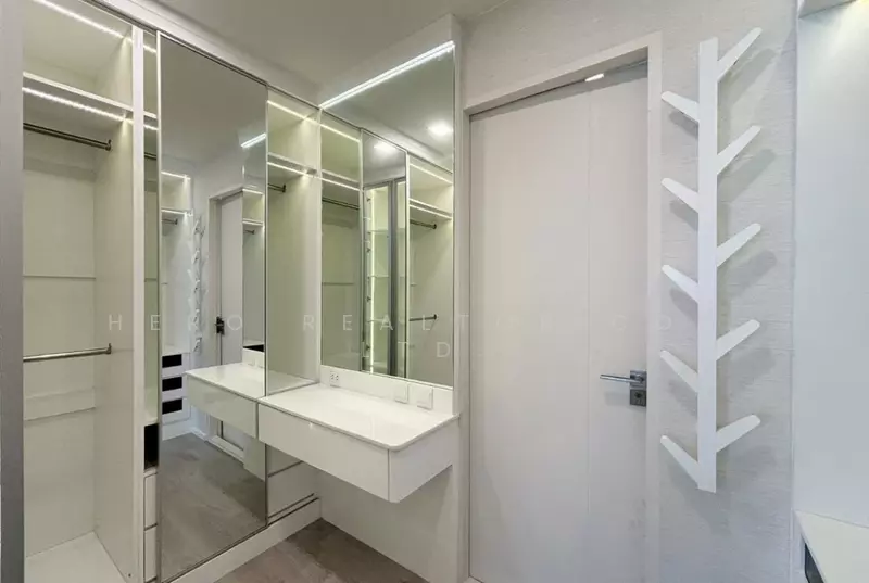 For Sale or Rent Bangkok House Mantana Bangna-Wongwaen Near Mega Bangna Prawet BRE26363, Bangkok, Prawet, Prawet, Bangkok, 4 Bedrooms, 257 sqm, Single Detached House For Sale, by Hero Realtor Co., Ltd., 500073269 - DDproperty.com