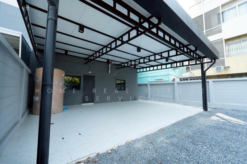 For Sale - Commercial Building Bangyai Market, Nonthaburi