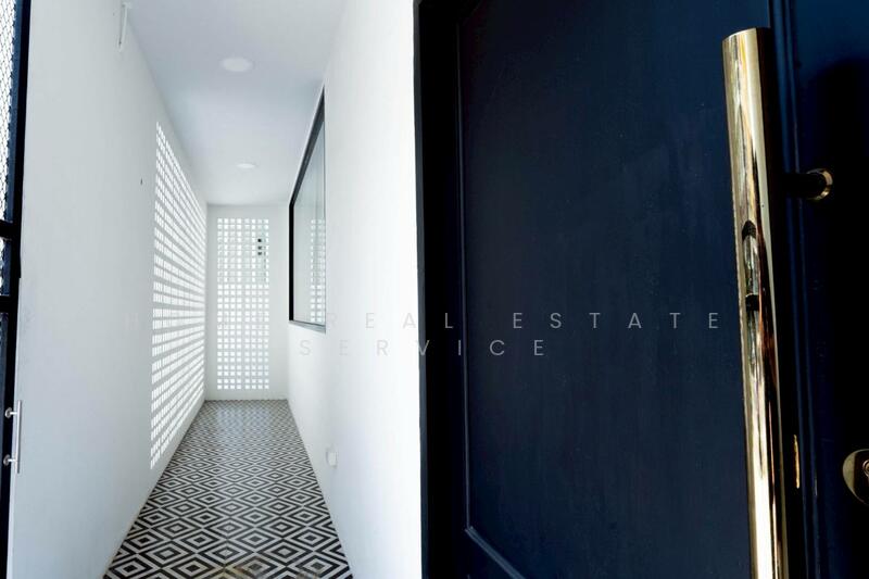 For Sale - Commercial Building Bangyai Market, Nonthaburi