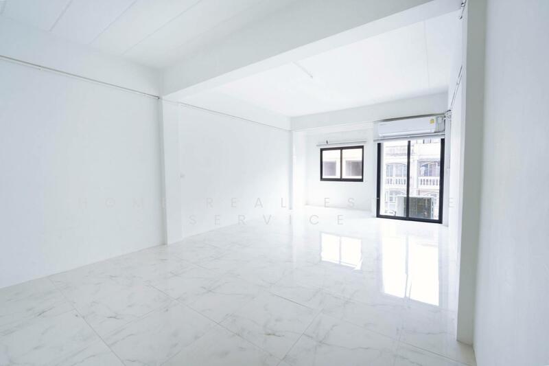 For Sale - Commercial Building Bangyai Market, Nonthaburi