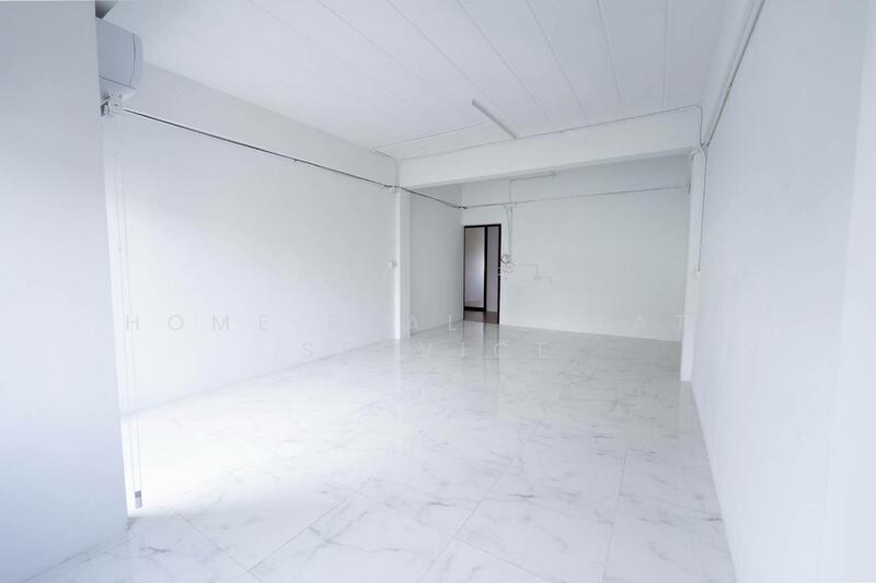 For Sale - Commercial Building Bangyai Market, Nonthaburi