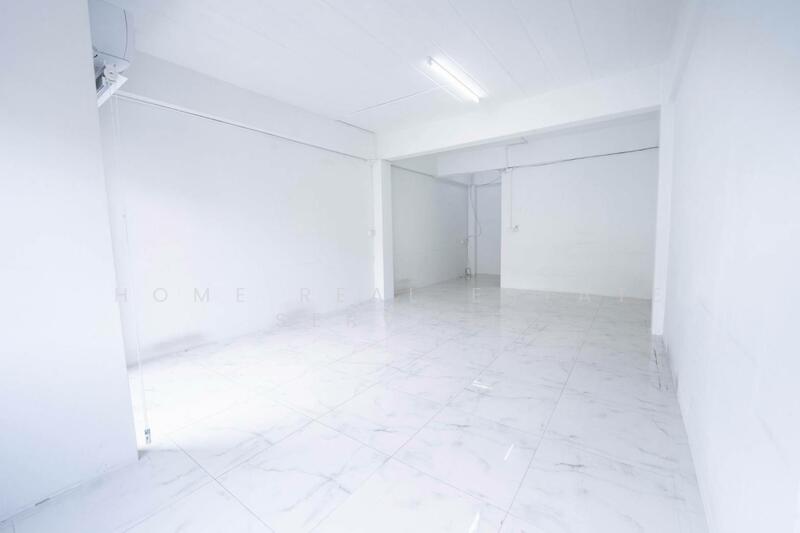 For Sale - Commercial Building Bangyai Market, Nonthaburi