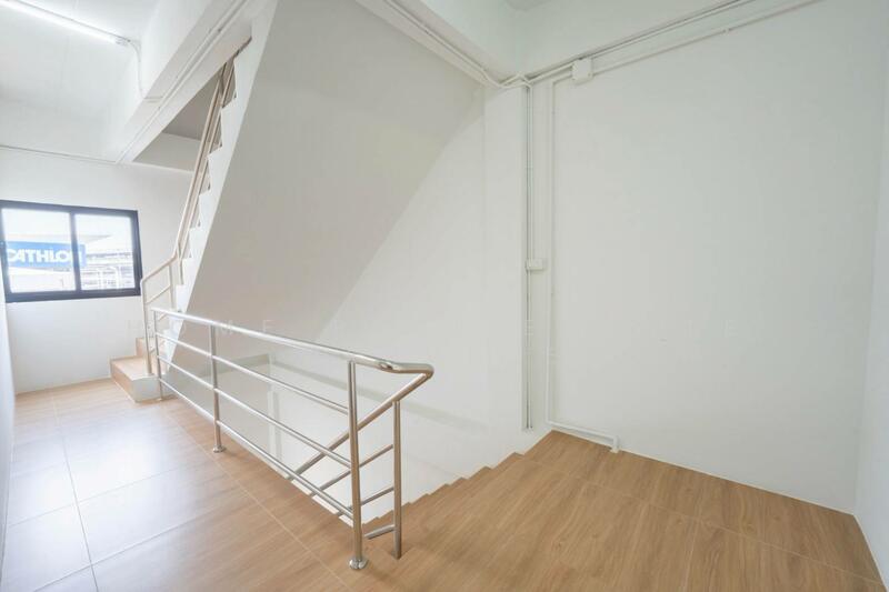 For Sale - Commercial Building Bangyai Market, Nonthaburi