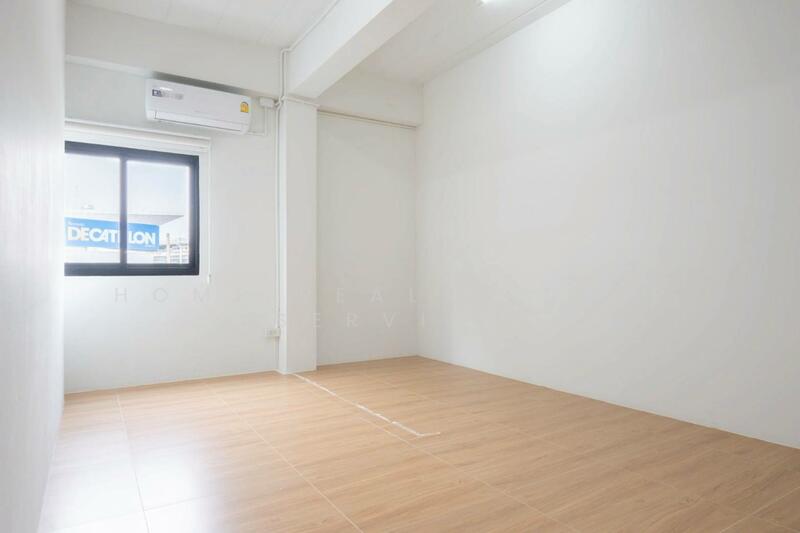 For Sale - Commercial Building Bangyai Market, Nonthaburi