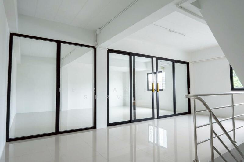 For Sale - Commercial Building Bangyai Market, Nonthaburi