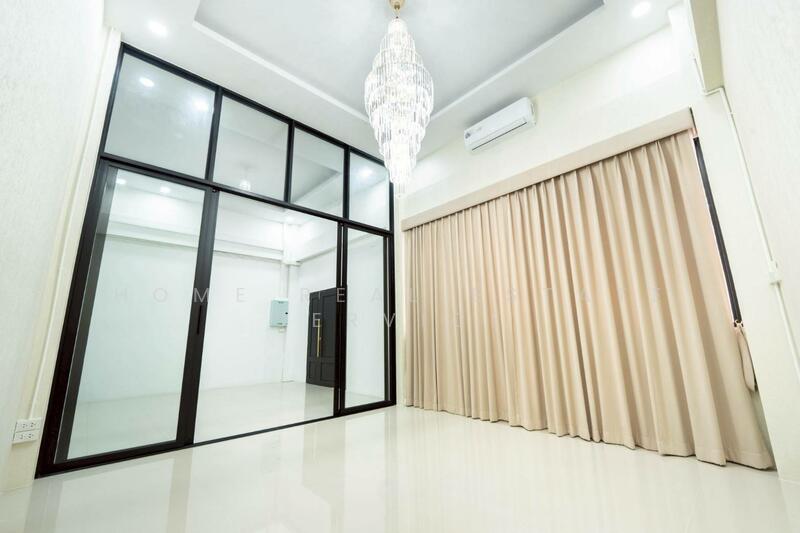 For Sale - Commercial Building Bangyai Market, Nonthaburi