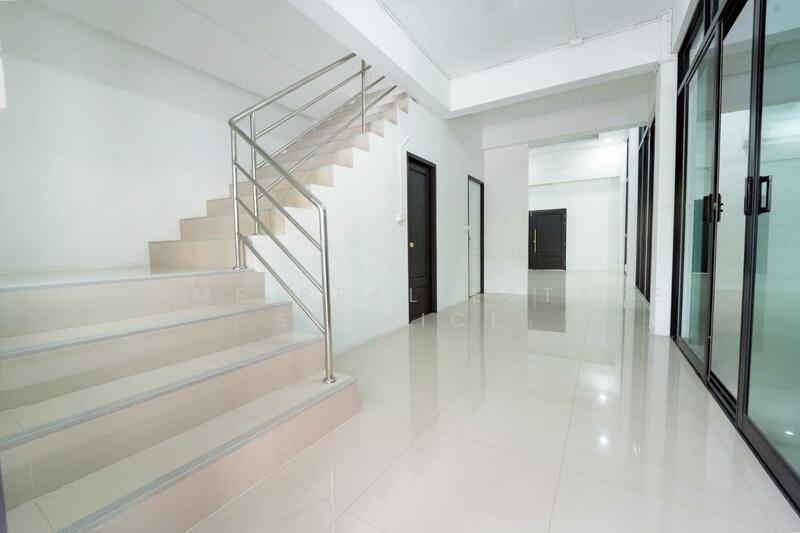 For Sale - Commercial Building Bangyai Market, Nonthaburi