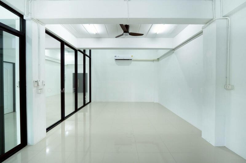 For Sale - Commercial Building Bangyai Market, Nonthaburi