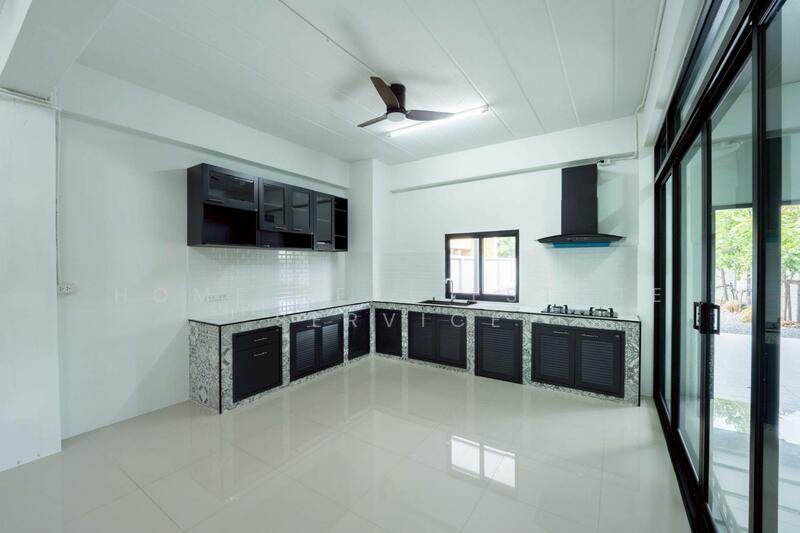 For Sale - Commercial Building Bangyai Market, Nonthaburi