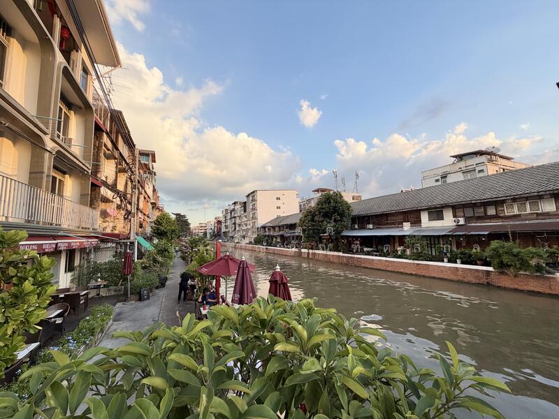 ขาย - ตึกแถว 2 คู่หา ใกล้ วัดบวร ถนนข้าวสาร เหมาะทำ Hostel, กรุงเทพ