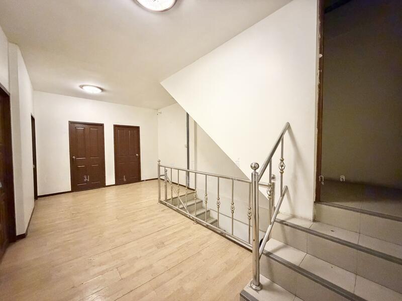 ขาย - ตึกแถว 2 คู่หา ใกล้ วัดบวร ถนนข้าวสาร เหมาะทำ Hostel, กรุงเทพ