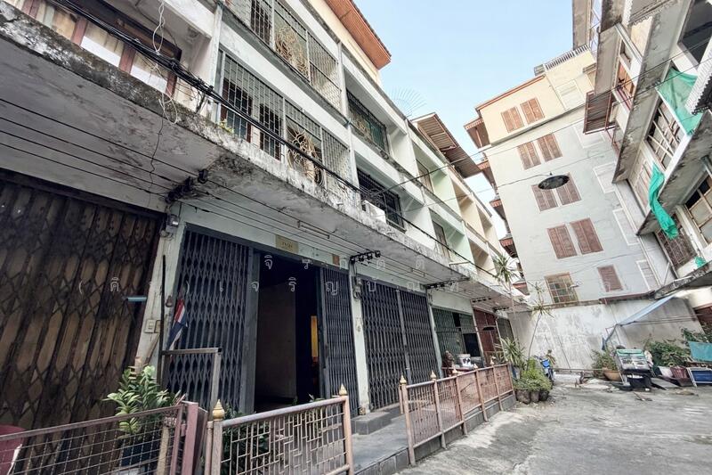 ขาย - ตึกแถว 2 คู่หา ใกล้ วัดบวร ถนนข้าวสาร เหมาะทำ Hostel, กรุงเทพ