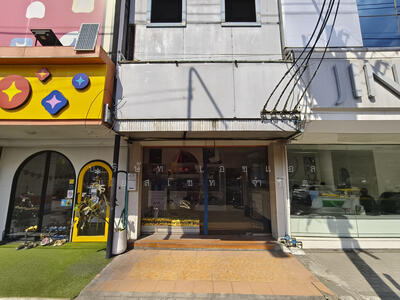 ขาย - อาคารพาณิชย์ 4.5 ชั้น ติดถนน งามวงศ์วาน 27 - 29 ทำเลดี, นนทบุรี