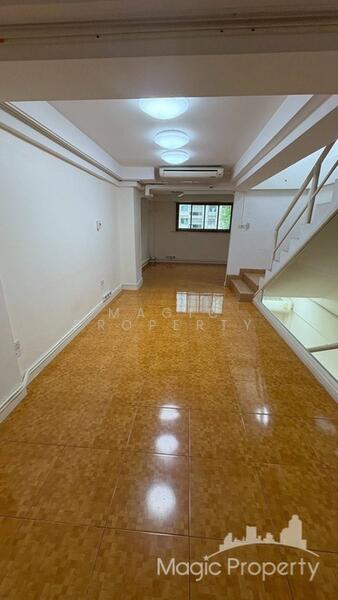 ขาย - ขาย โฮมออฟฟิศ บนถนนเอกมัย, กรุงเทพ