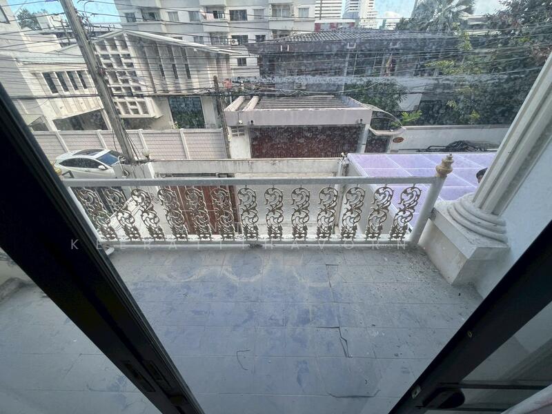 For Sale - บ้านทาวน์โฮม 4 ชั้น อารีย์สัมพันธ์, Bangkok