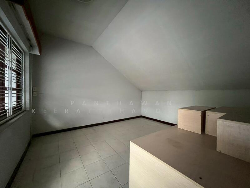 For Sale - บ้านทาวน์โฮม 4 ชั้น อารีย์สัมพันธ์, Bangkok