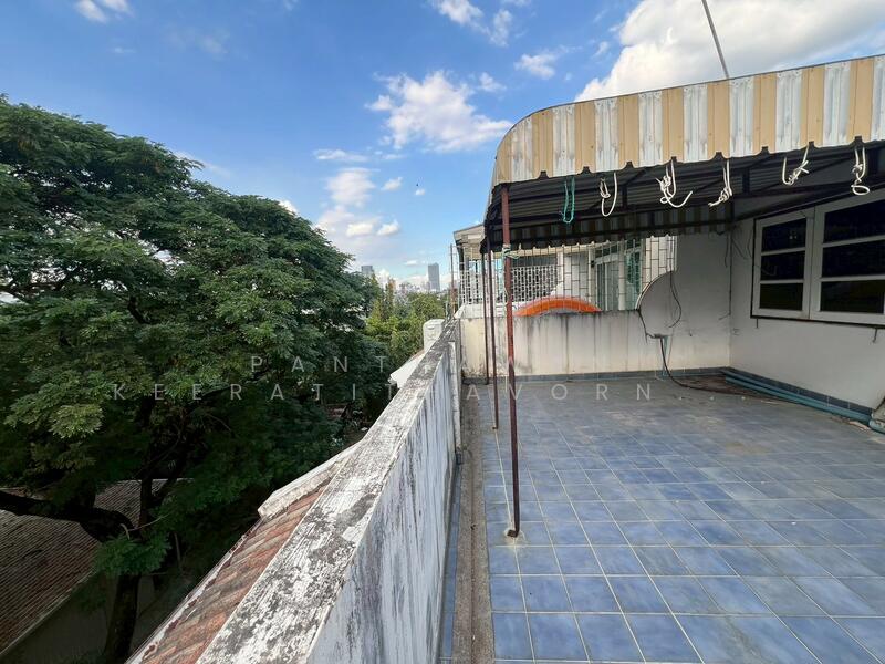 For Sale - บ้านทาวน์โฮม 4 ชั้น อารีย์สัมพันธ์, Bangkok