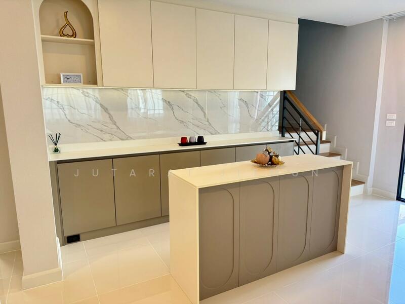 Centro Bangna, Samut Prakan, 111 Soi 3, Bang Kaeo, Bang Plee, Samut Prakan, 3 Bedrooms, 230 sqm, Single Detached House For Sale, by Jutarat Jitmun, 500073791 - DDproperty.com