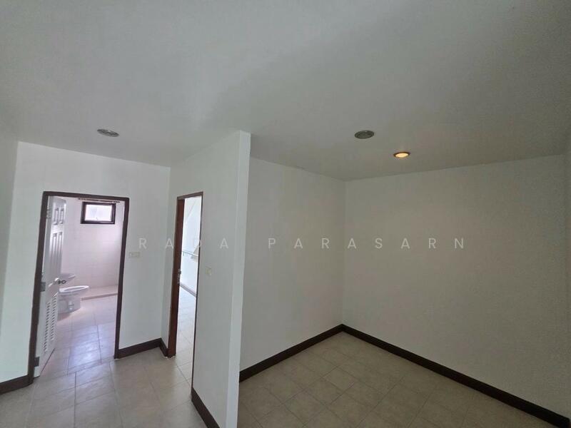 ให้เช่า - เดอะวิลเลจ, กรุงเทพ