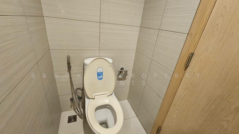 Siri At Sukhumvit, Bangkok, 902 Sukhumvit Road, Phra Kanong, Khlong Toei, Bangkok, 2 Bedrooms, 71 sqm, Condo For Rent, by BANGKOK PROPERTY AGENTS, 500073891 - DDproperty.com