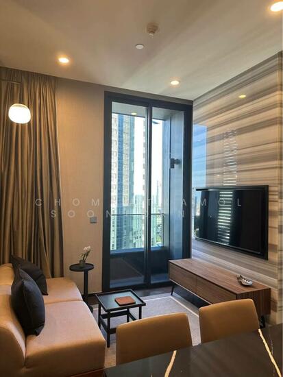 The Esse Sukhumvit 36 : ดิ เอส สุขุมวิท 36, กรุงเทพ